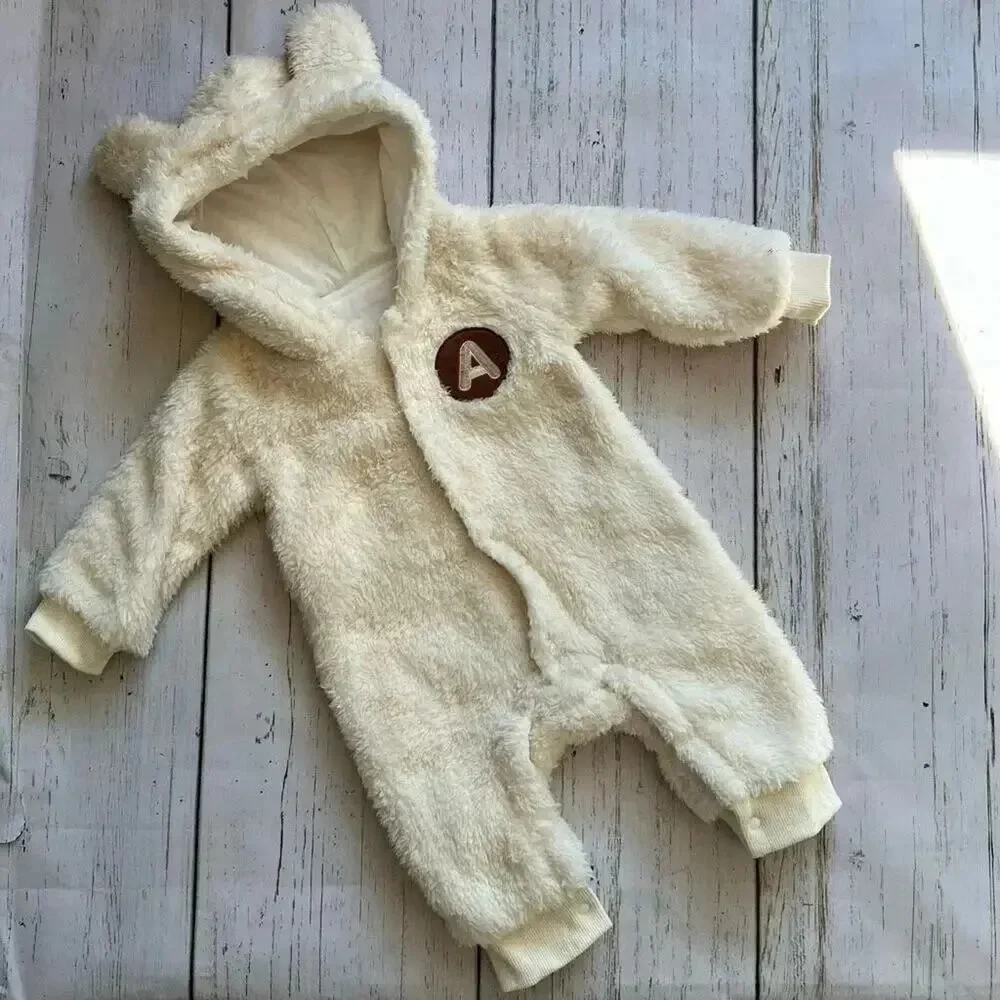 PatPat  gender neutral hyper-tactile fleece bear bunting Size 3-6 months